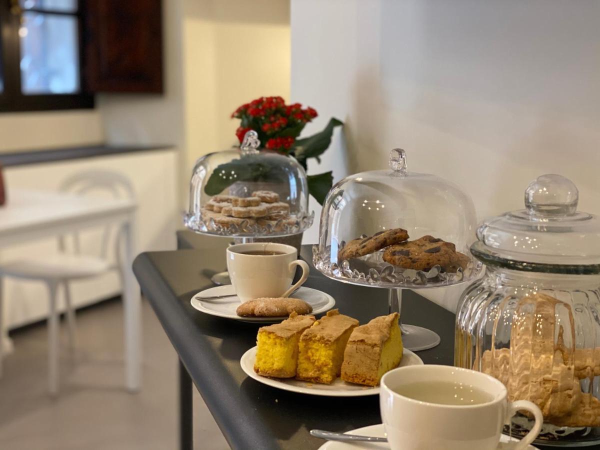 Suite Cagliari -99- Экстерьер фото